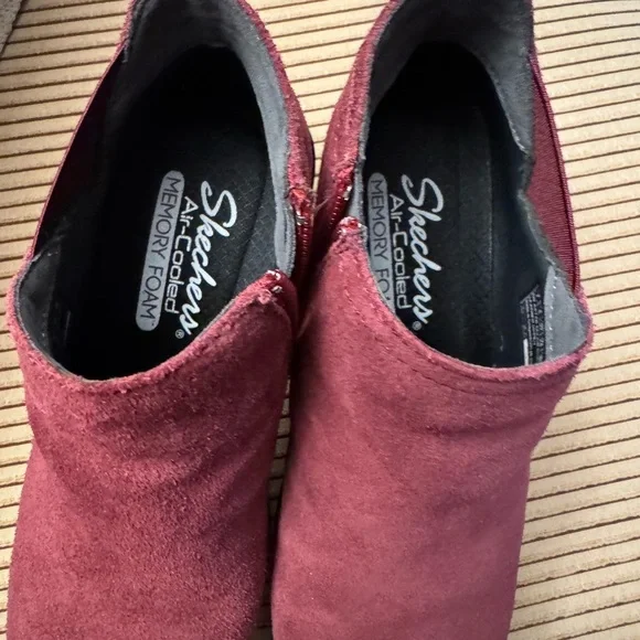 Sketchers Women's Suede Ankle Boots - Redish - Picture 2 of 3